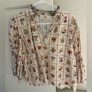 Anna Cate size Large top floral